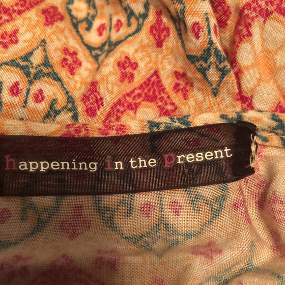 Halter top - Picture 3 of 3